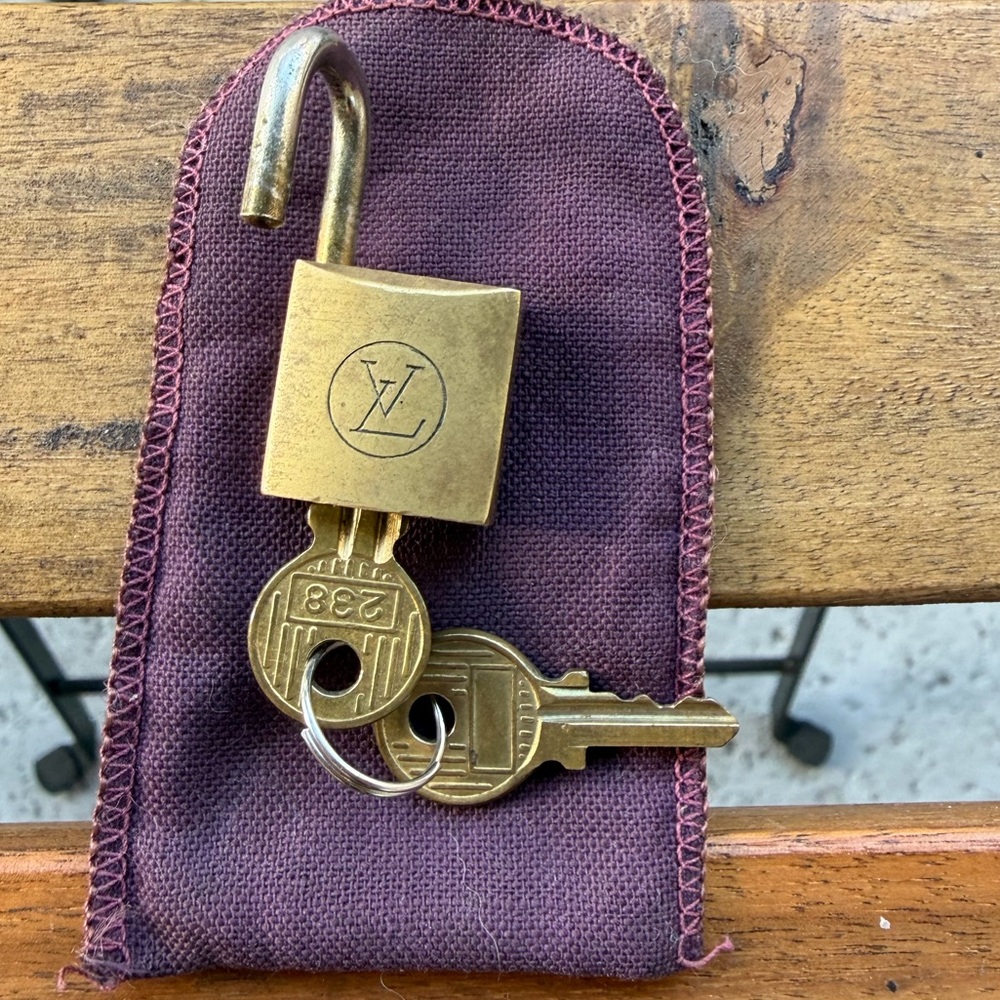 Authentic Louis Vuitton Lock And Key - Picture 5 of 5